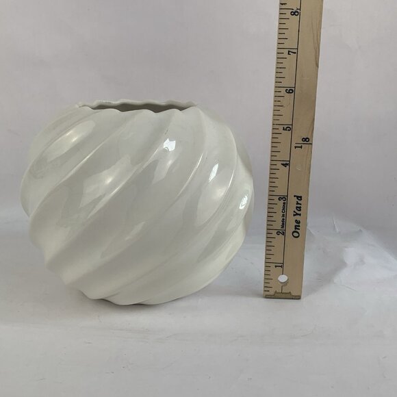 Vintage California Pottery Vase White Ceramic MCM - Picture 5 of 11